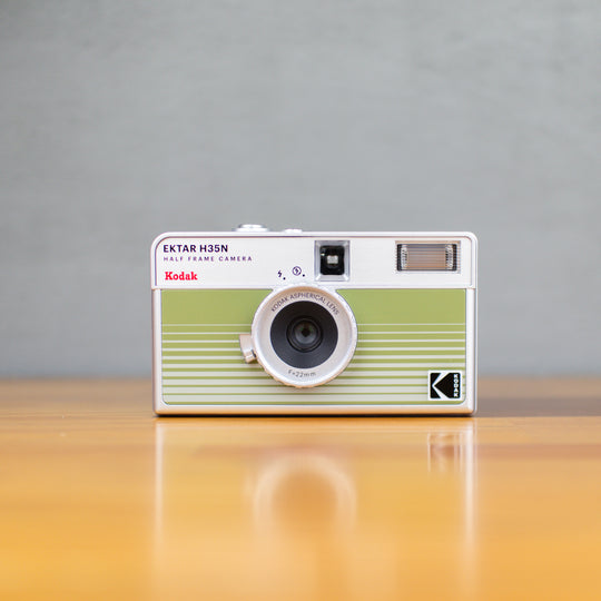 【送料込・定価の20%OFF】 Kodak EKTAR H35N シルバー Amazon.com : Kodak EKTAR H35N Half Frame Film Camera, 35mm