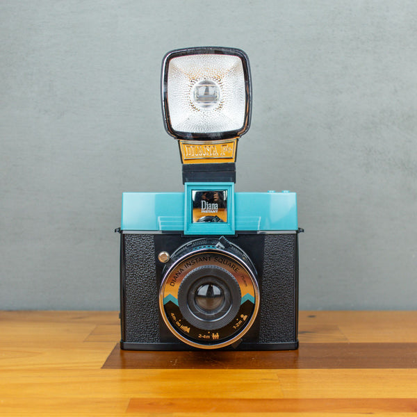 Lomography Diana Instant Square Camera with Flash Classic Edition Camera